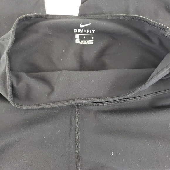 Nike Womens SIZE L Black Workout Run Tight Fit Crop Compression Pants Key Pocket - Picture 2 of 13